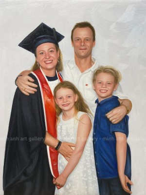 Graduation Family Portrait – A Milestone Preserved in Art