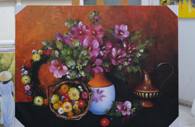How to Curate a Monthly Rotating Art Collection Gallery at Home